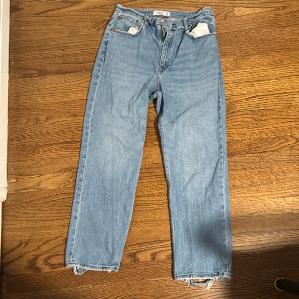 Sorry no measurements